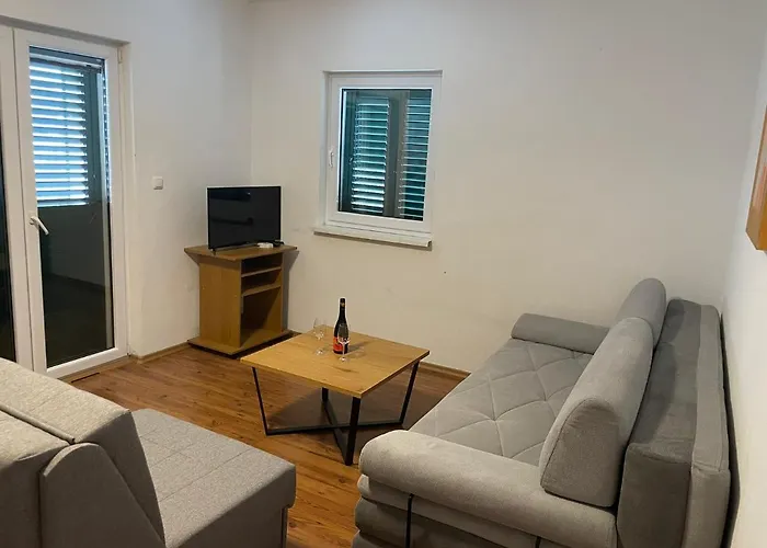 Apartments Holiday Gavric