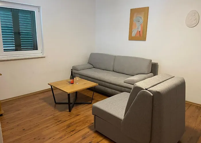 Apartments Holiday Gavric